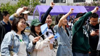 China condonará intereses de préstamos estudiantiles