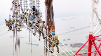 China construye ambicioso proyecto de transmisión interregional de energía