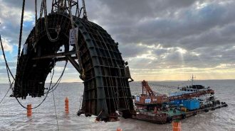 China reflotó antiguo barco de madera de más de 150 años