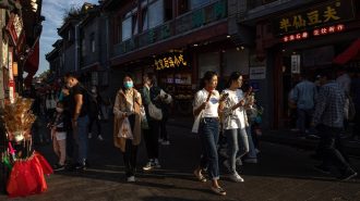 China “esperará y verá” antes de abandonar la estrategia de “cero Covid”
