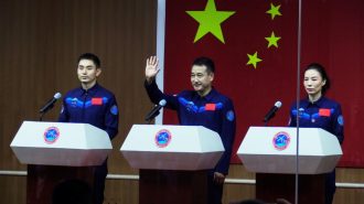 China lanzó nueva tripulación a cargo de la construcción de su estación espacial