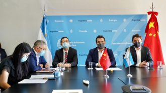 Argentina acuerda que China financie obras para mejoras en la red eléctrica