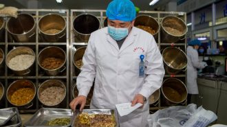 China emite plan para desarrollo de su medicina tradicional