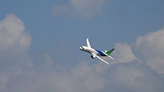 Avión chino C919 realizó vuelo de prueba en Singapur