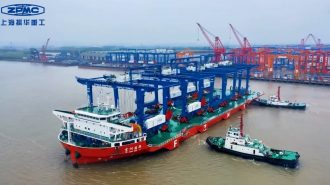 Megapuerto peruano recibirá esta semana un primer lote de grúas chinas
