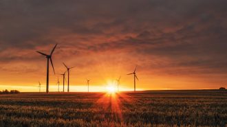China construye el doble de capacidad eólica y solar que resto del mundo