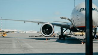 China anuncia medidas para construir puertos y centros de aviación en zona occidental