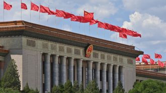 Expertos esperan señales positivas de “dos sesiones” tras lograr China nuevo hito en desarrollo