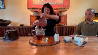 Paso a paso: Cómo es la solemne ceremonia del té en China