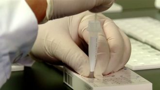 Covid en China: La flexibilización de medidas incluye la toma de pruebas caseras de antígeno