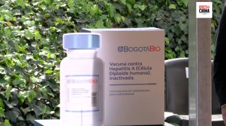 Bogotá y Sinovac oficializan construcción de la primera fábrica de vacunas en Colombia
