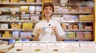 Española divulga la medicina tradicional china en tiempos de pandemia