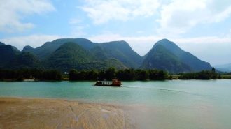 Recorriendo el campo chino: Aguas cristalinas y montañas verdes