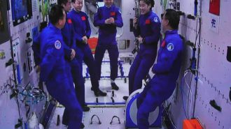 Tripulaciones de las naves Shenzhou-14 y Shenzhou-15 se reunieron en la estación espacial china