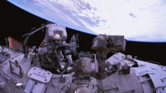 Astronautas chinos realizaron nueva caminata espacial