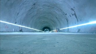 China construyó el túnel de autopista más largo del mundo