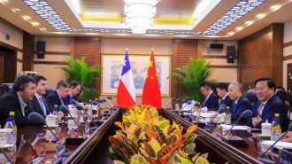 En Beijing, titular de Agricultura inició gira ministerial por Asia