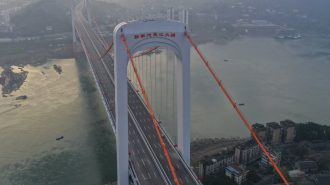 Impresionante puente sobre el Río Yangtsé abrió esta semana para el tráfico de vehículos