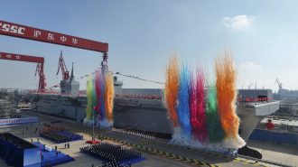 China bota el “Sichuan”, su primer buque anfibio de asalto de nueva generación