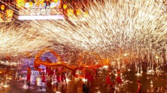 Las postales que dejó la Danza del Dragón de Fuego en Chongqing