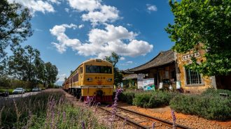 Un antiguo ferrocarril se convierte en atracción turística en el suroeste de China
