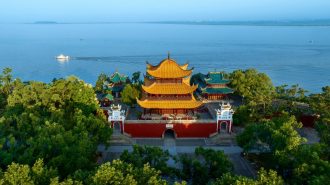 Las históricas torres que sorprenden a los turistas en China